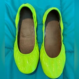 GUC Unmellow Yellow Patent Leather Tieks, Size 9